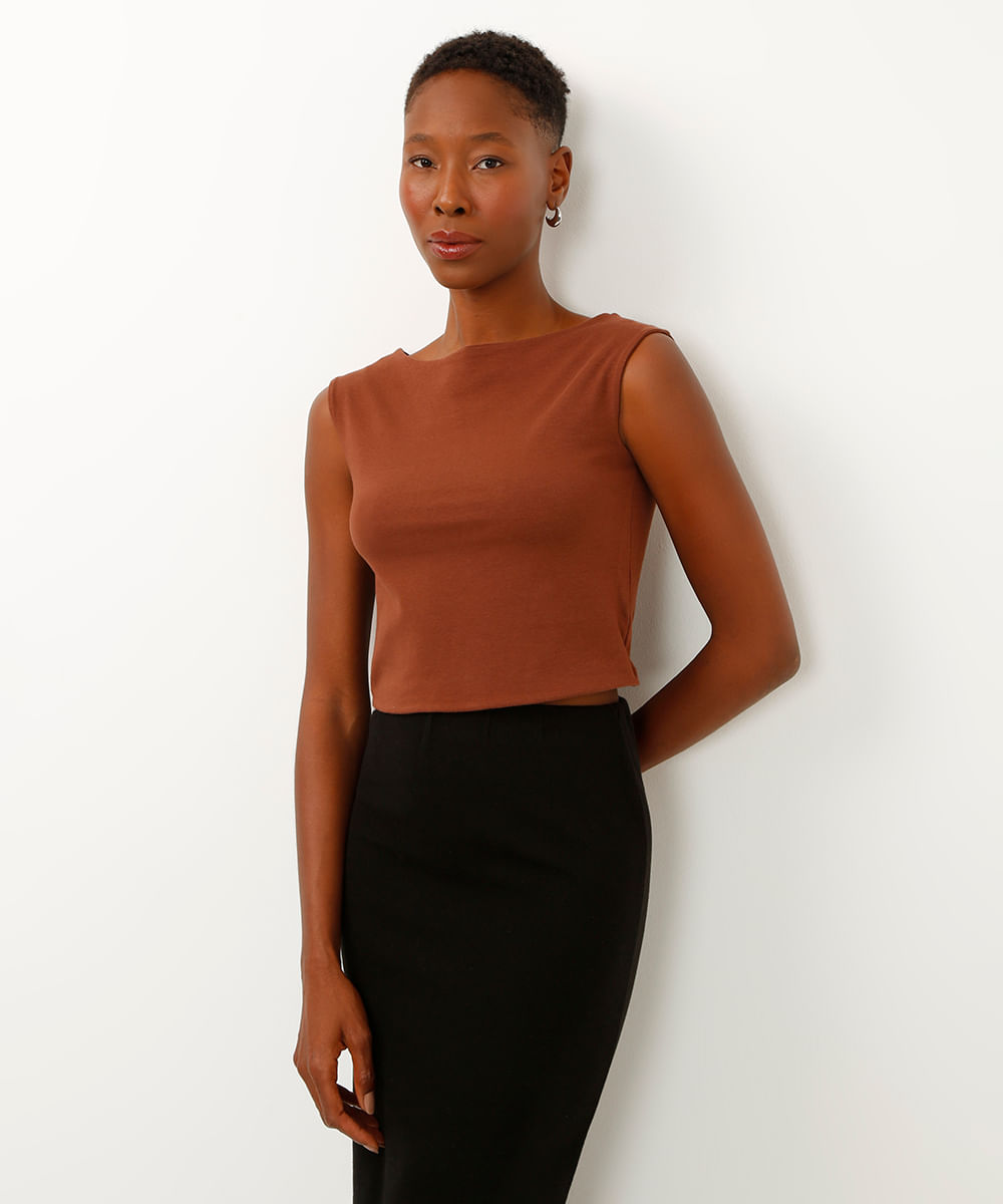 cropped de algodão cavado decote canoa marrom