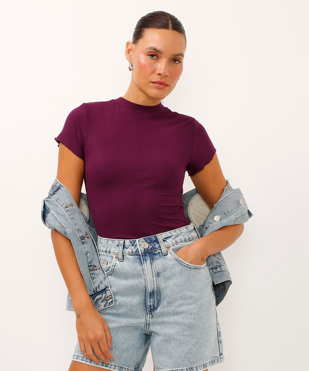 blusa de malha canelada manga curta fru fru roxa