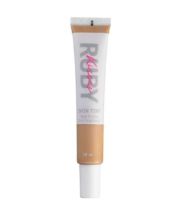 base fluida efeito natural skin tint cor 240 ruby kisses UNICO