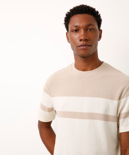 camiseta comfort texturizada listrada manga curta - kaki M camiseta comfort texturizada listrada manga curta - kaki M