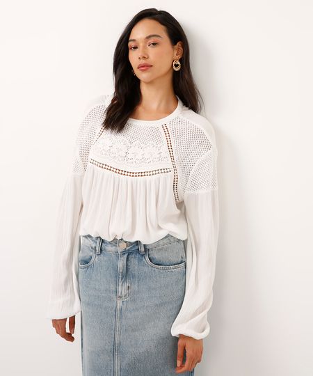 bata com crochê manga longa off white PP