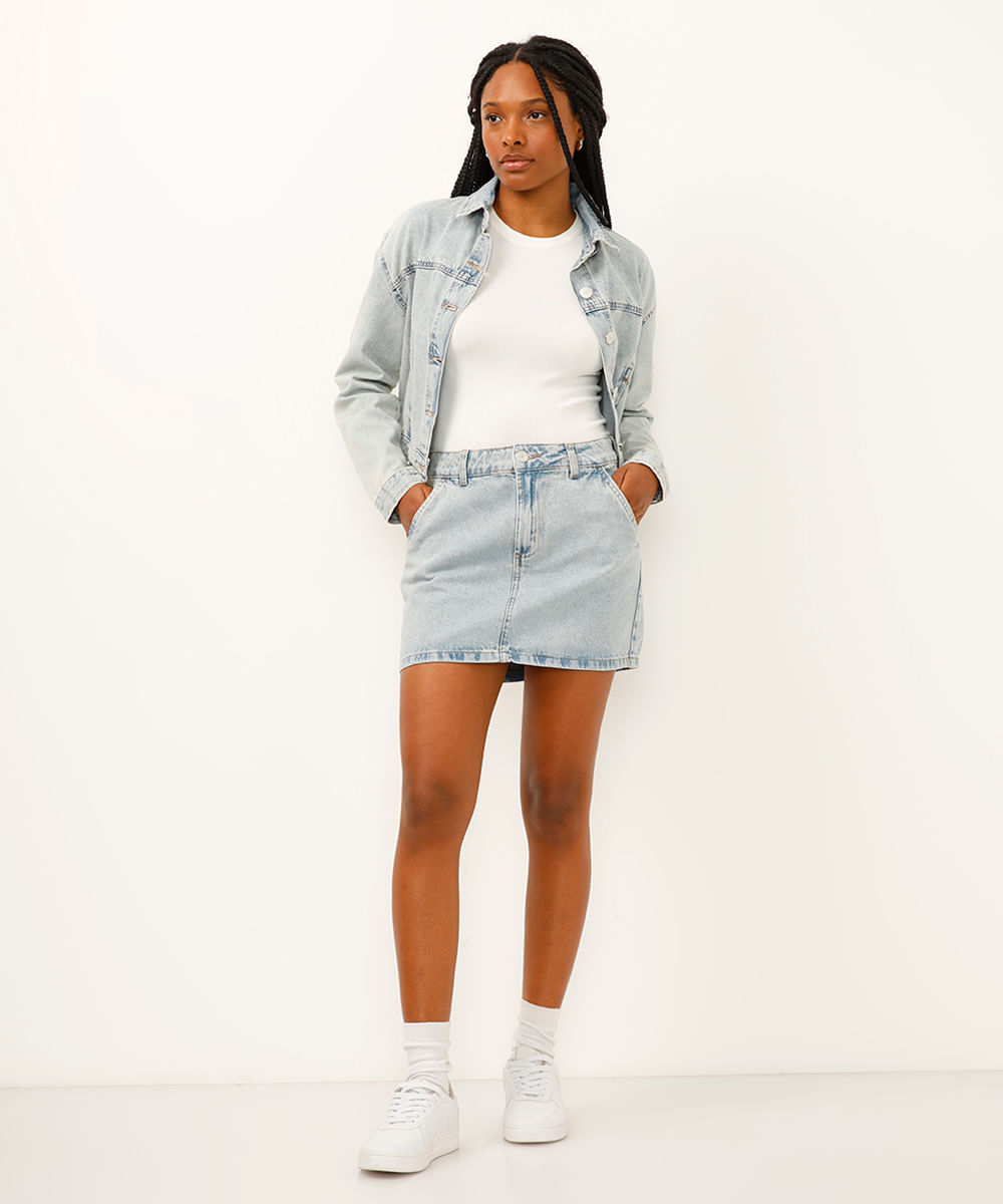 minissaia jeans cintura alta com bolsos azul