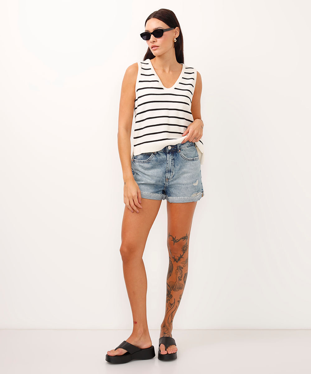 short mom jeans cintura alta destroyed azul