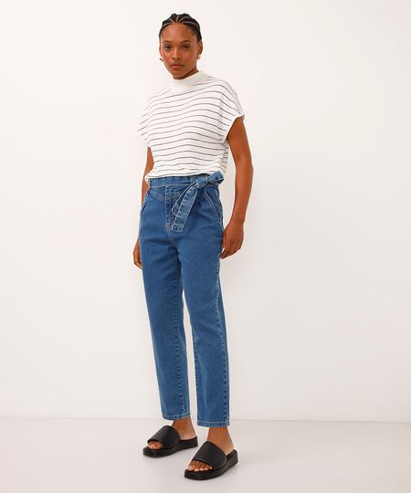 calça mom jeans cintura alta com cinto faixa sawary azul 36