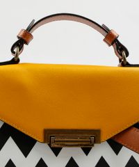 Bolsa-Feminina-Transversal-Missoni-com-Estampa-Chevron-Alca-Removivel-Caramelo-9250139-Caramelo_4