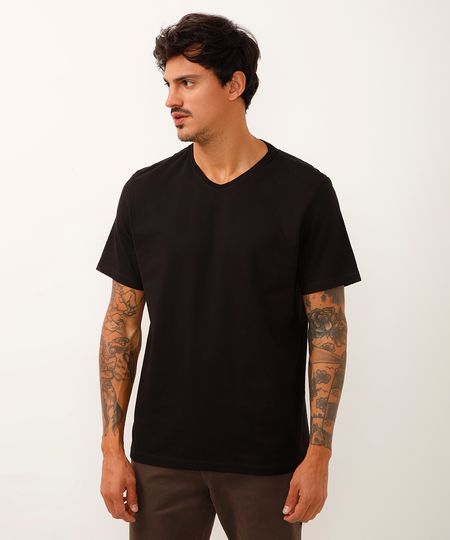 camiseta básica manga curta gola v preta PP