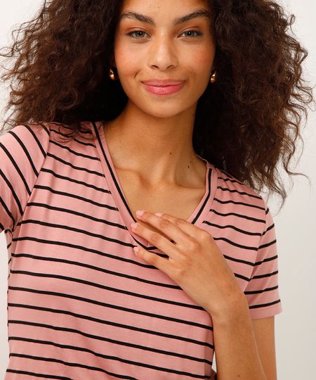 camiseta feminina básica estampada de poá manga curta decote v multicor - nude PP camiseta feminina básica estampada de poá manga curta decote v multicor - nude PP