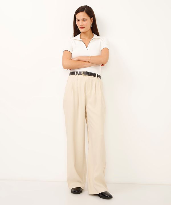 calça wide leg de alfaiataria com pregas bege 38
