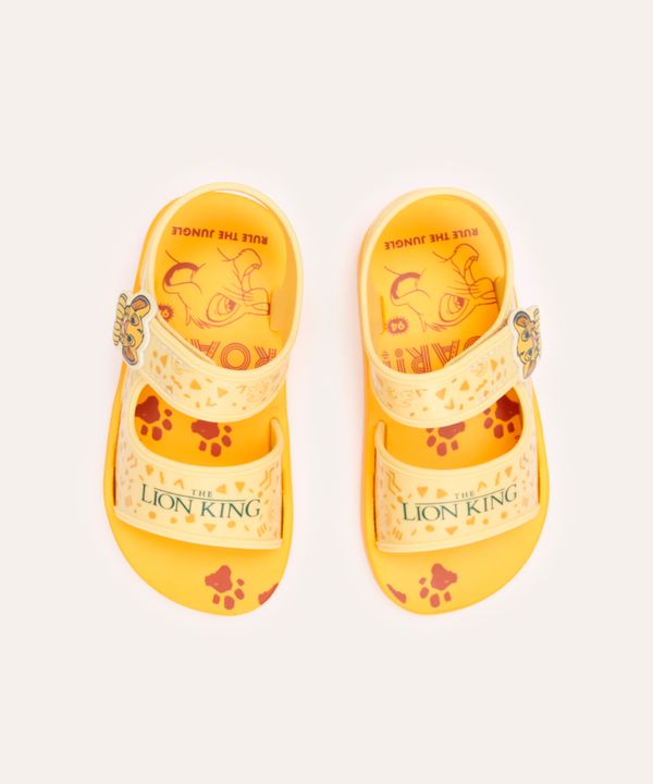sandália infantil grendene o rei leão amarela 19