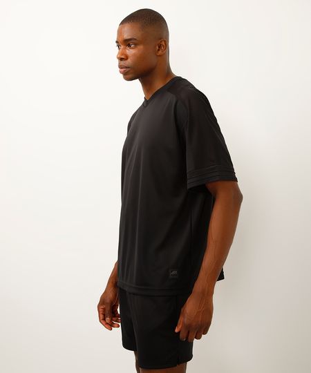 camiseta oversized com recorte esportiva ace preta M