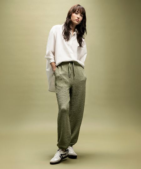calça jogger cós com elástico texturizada verde G