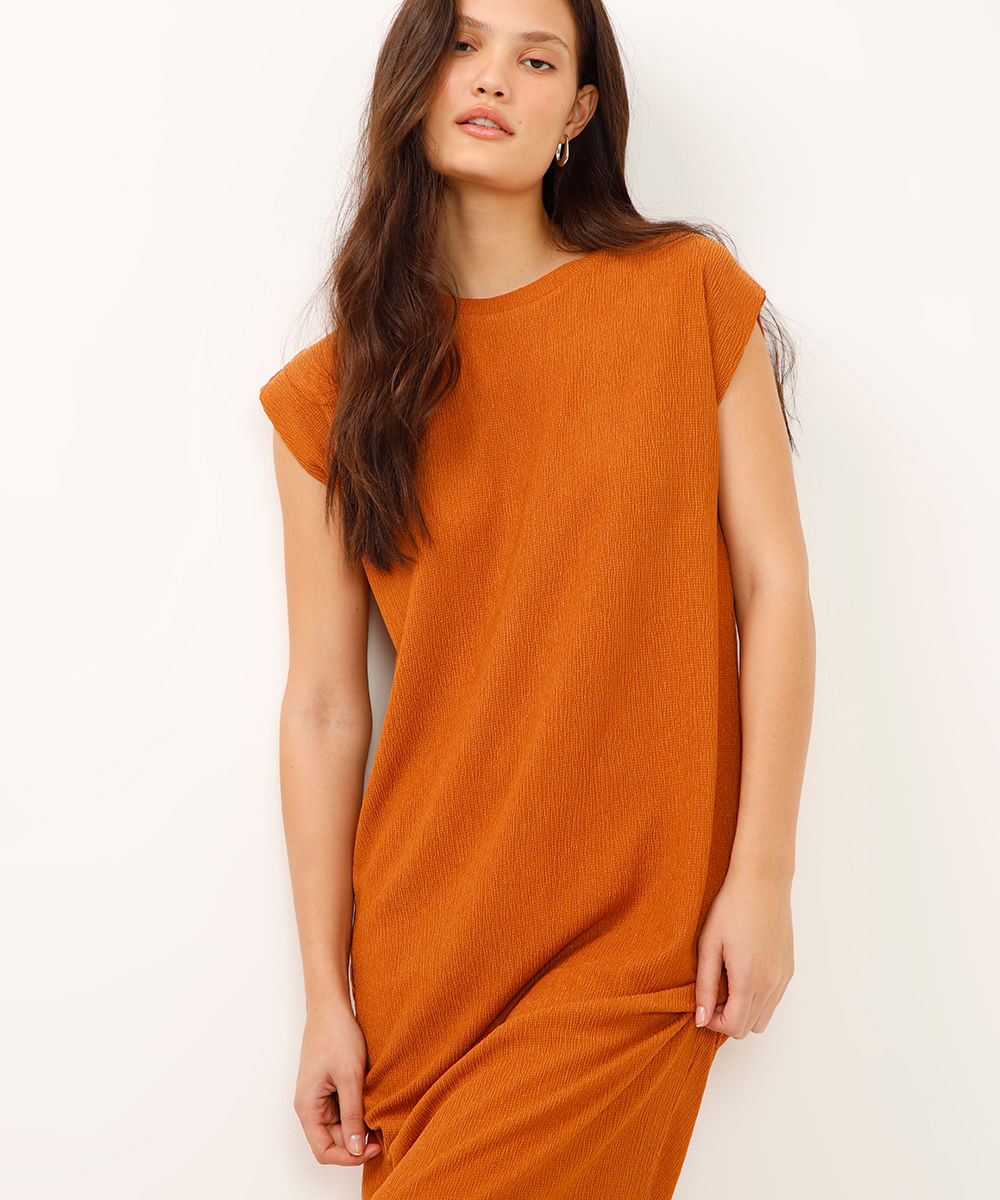 vestido midi muscle tee texturizado marrom