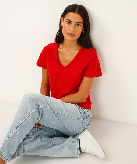camiseta de algodão peruano decote v - vermelho M