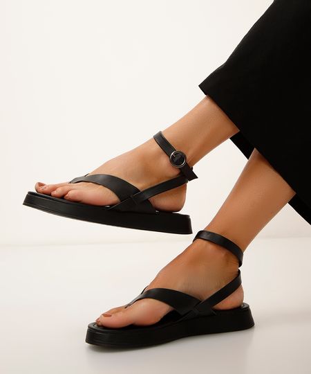 sandália flatform de dedo via uno preto 34