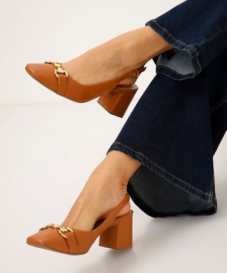 scarpin bico quadrado com fivela oneself marrom 36