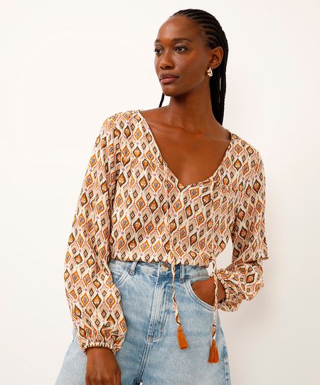 bata de viscose com tassel bege claro M