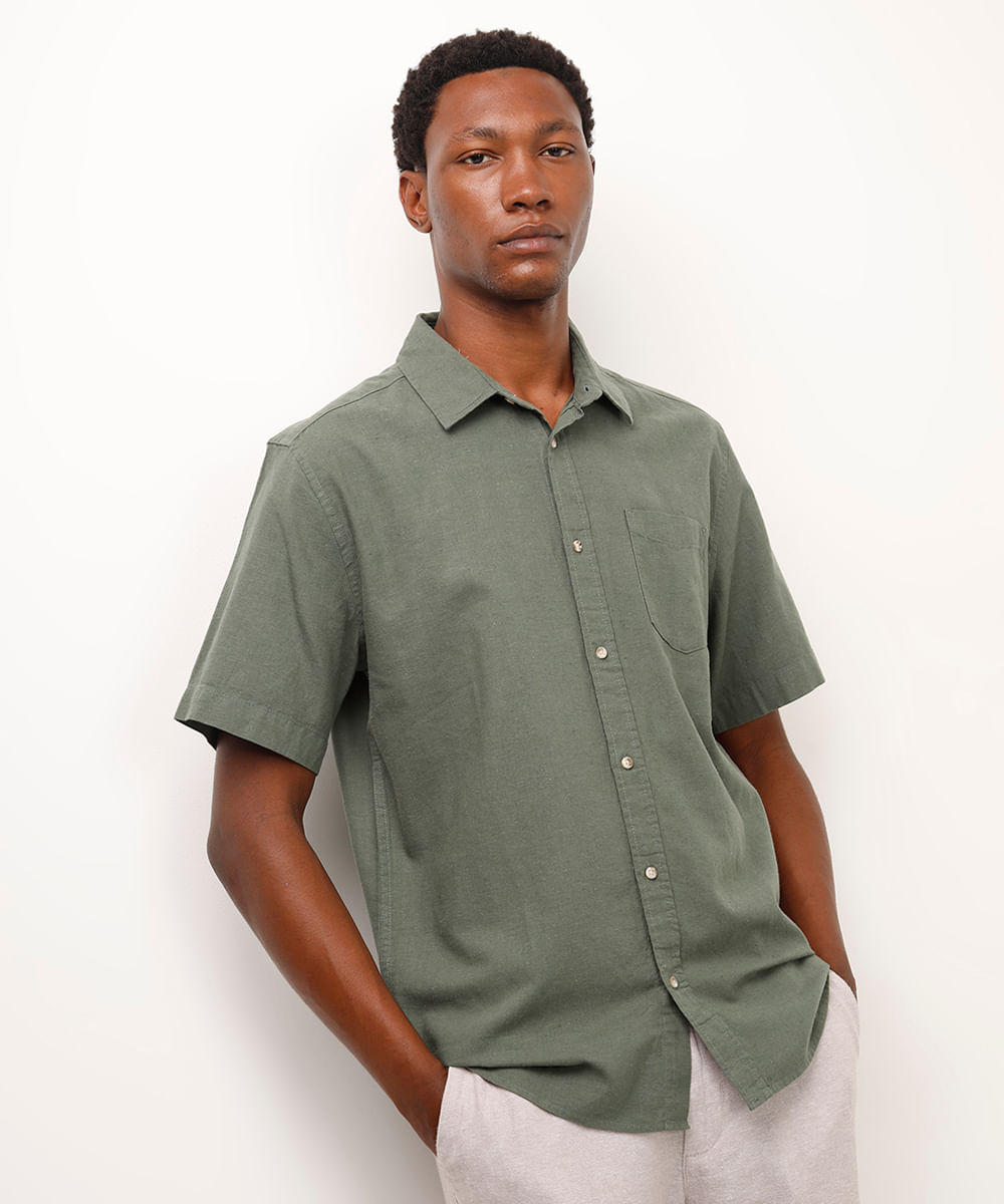 camisa comfort com linho manga curta - verde escuro