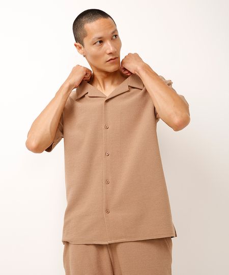 camisa manga curta texturizada marrom M