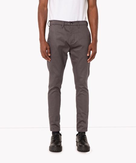 calça chino carrot de alfaiataria masculina cinza 38