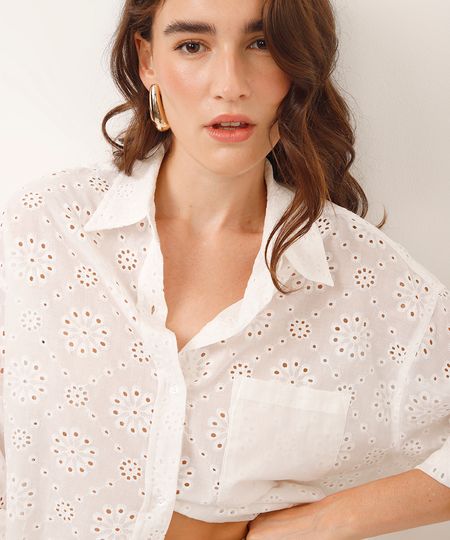 camisa de laise com bolso floral off white PP camisa de laise com bolso floral off white PP