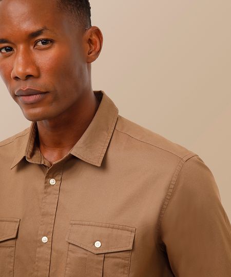 camisa comfort de algodão com bolsos marrom M camisa comfort de algodão com bolsos marrom M