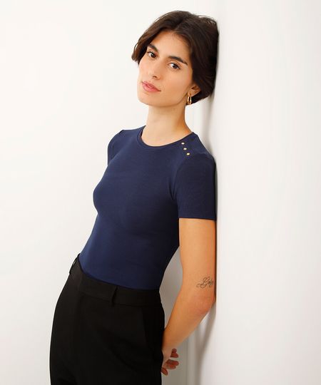 blusa de viscose canelada com tachas azul P