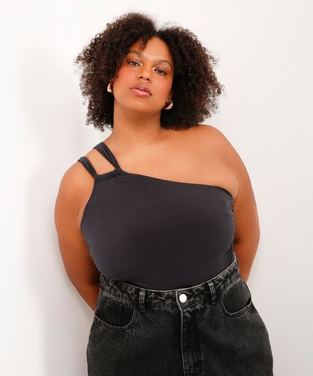 blusa ombro único franzida plus size mindset preta GG2
