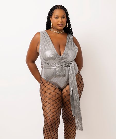 body decote v com amarração metalizado plus size prateado GG1