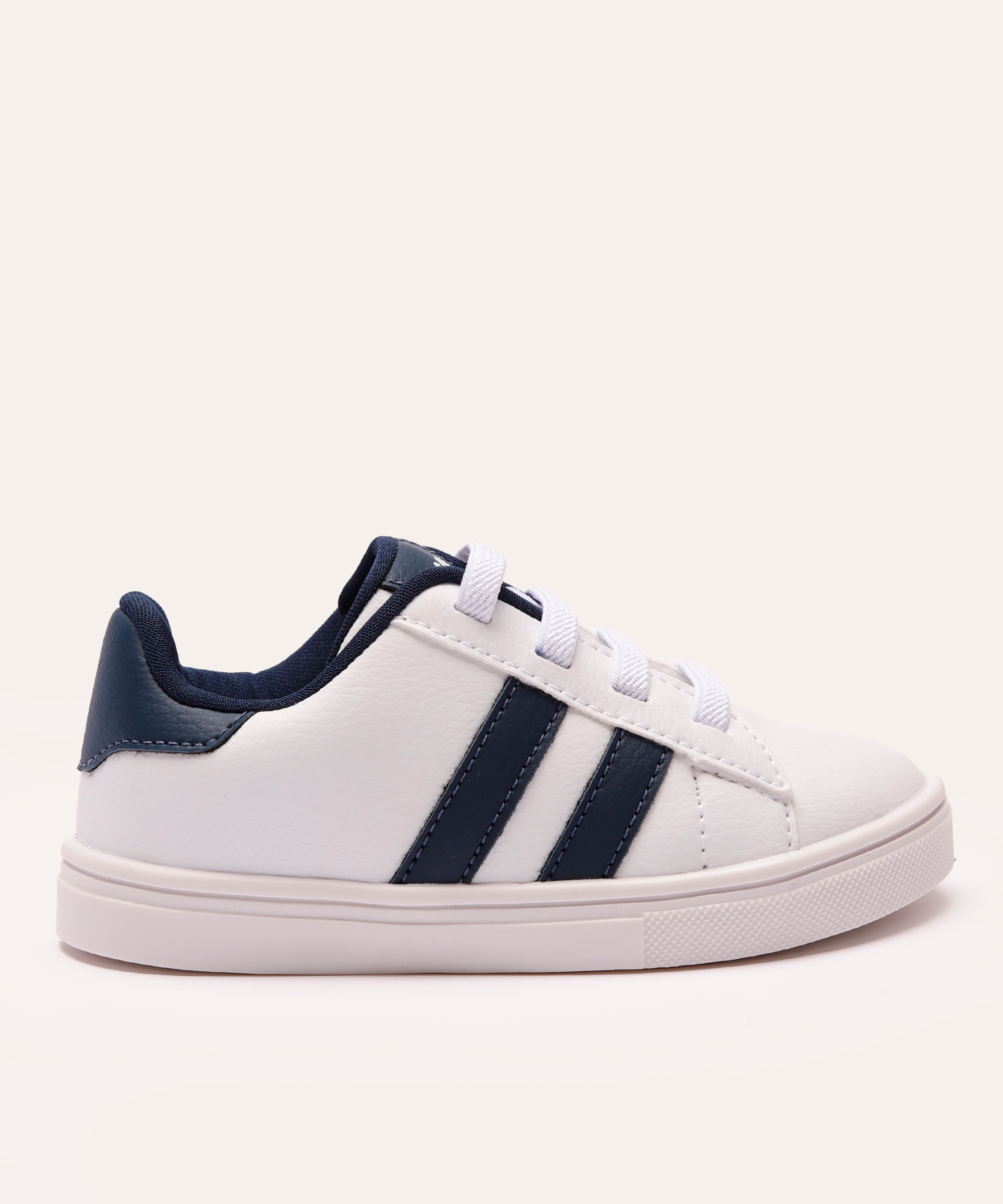 tênis infantil com listras branco