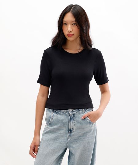 camiseta feminina de viscose canelada preta PP