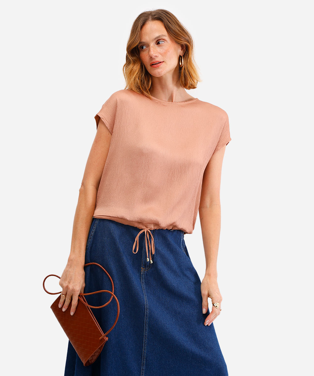 blusa feminina texturizada com amarração marrom