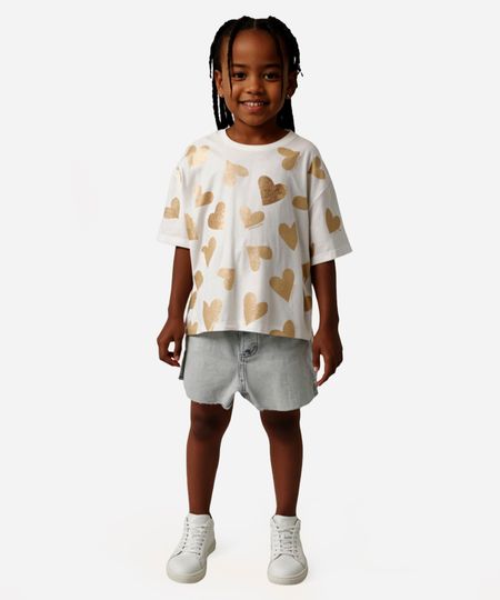 camiseta de algodão infantil coração com paetê off white 6