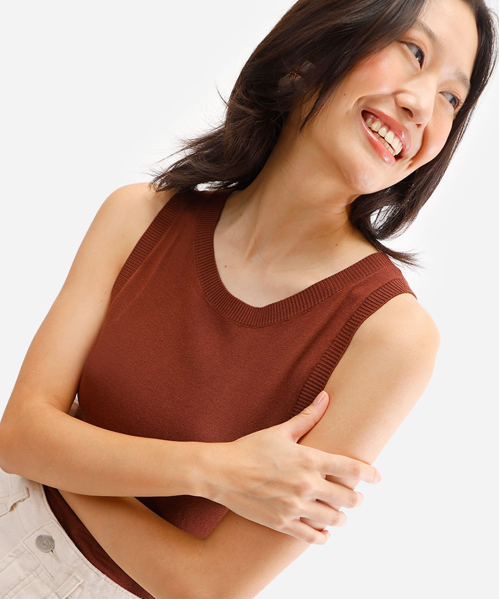 regata feminina de tricot marrom