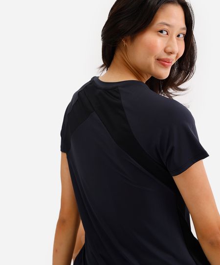 camiseta feminina esportiva ace com recortes preta G