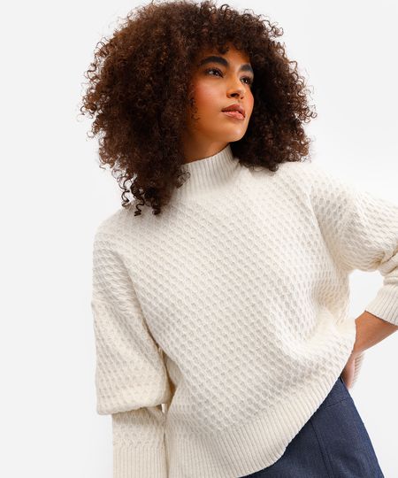 suéter feminino de tricot gola alta texturizado off white M suéter feminino de tricot gola alta texturizado off white M