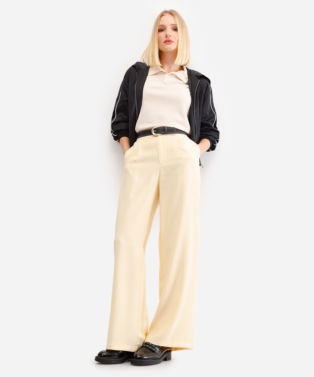 calça wide leg com pregas amarela