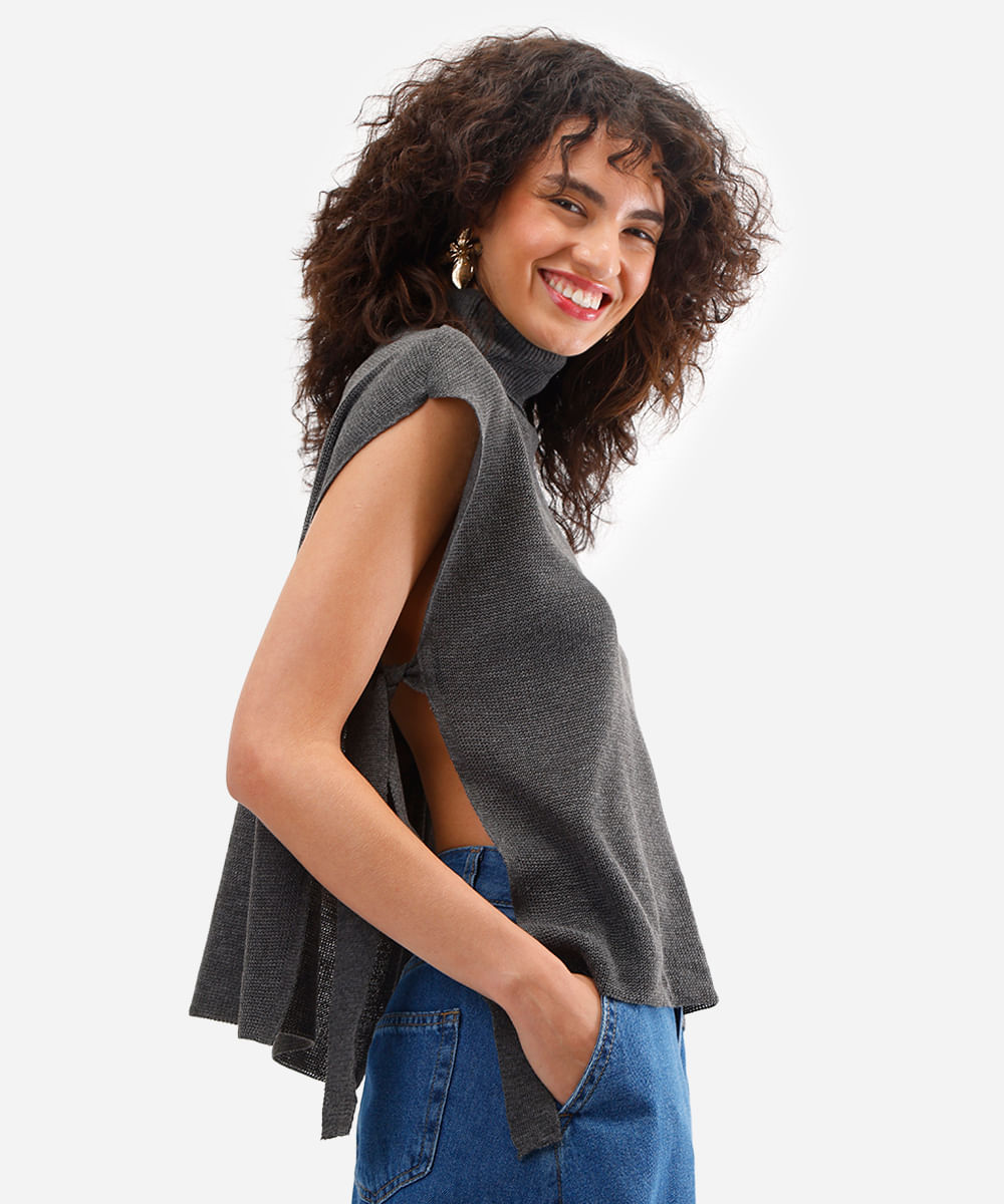 blusa feminina de tricot com abertura gola alta cinza