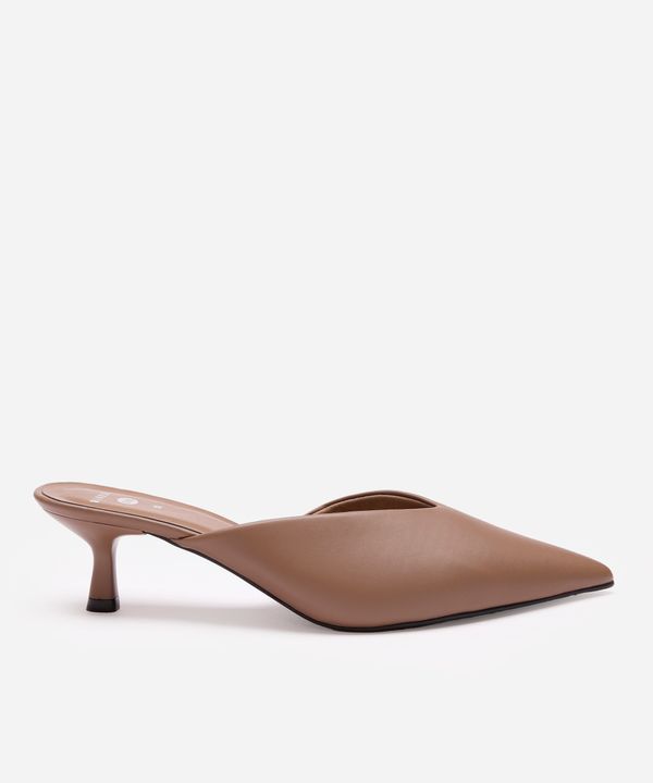 mule bico fino com salto mindset marrom 39
