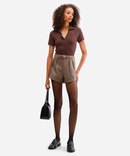 short feminino com pregas texturizado marrom 40
