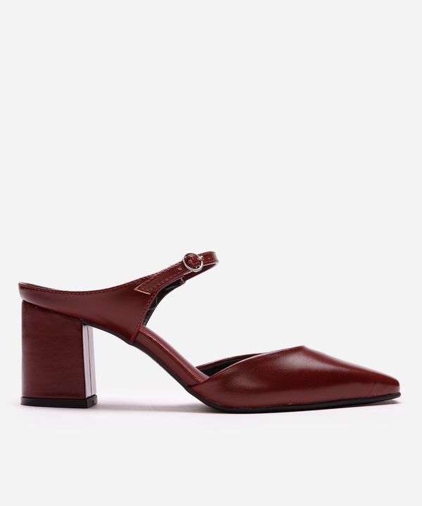 mule bico quadrado com salto mindset vinho 37