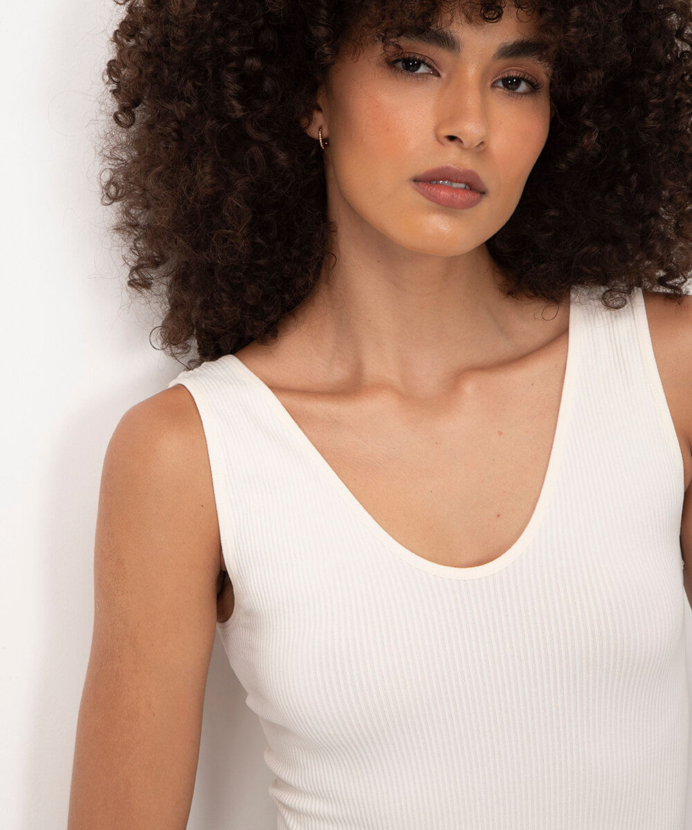 cropped básico canelado alça média decote v off white