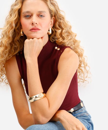 regata feminina de tricot gola alta com botões vinho G