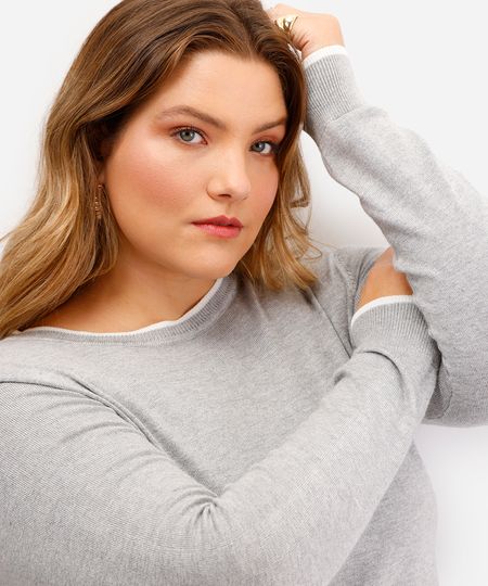 suéter feminino de tricot bicolor plus size cinza GG