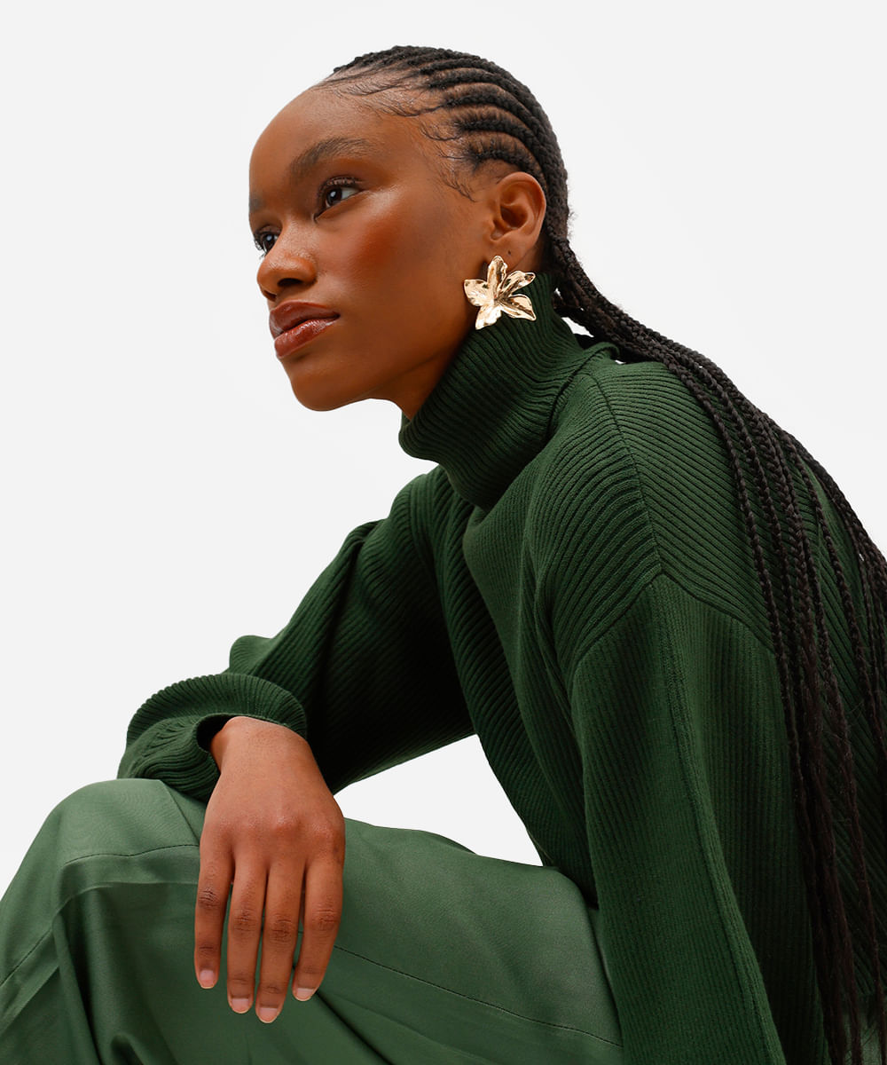 suéter de tricot cropped gola alta verde