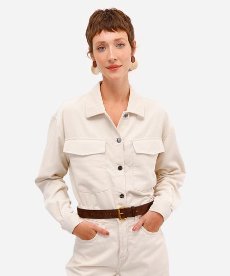 camisa feminina shacket com bolso oversized bege P camisa feminina shacket com bolso oversized bege P