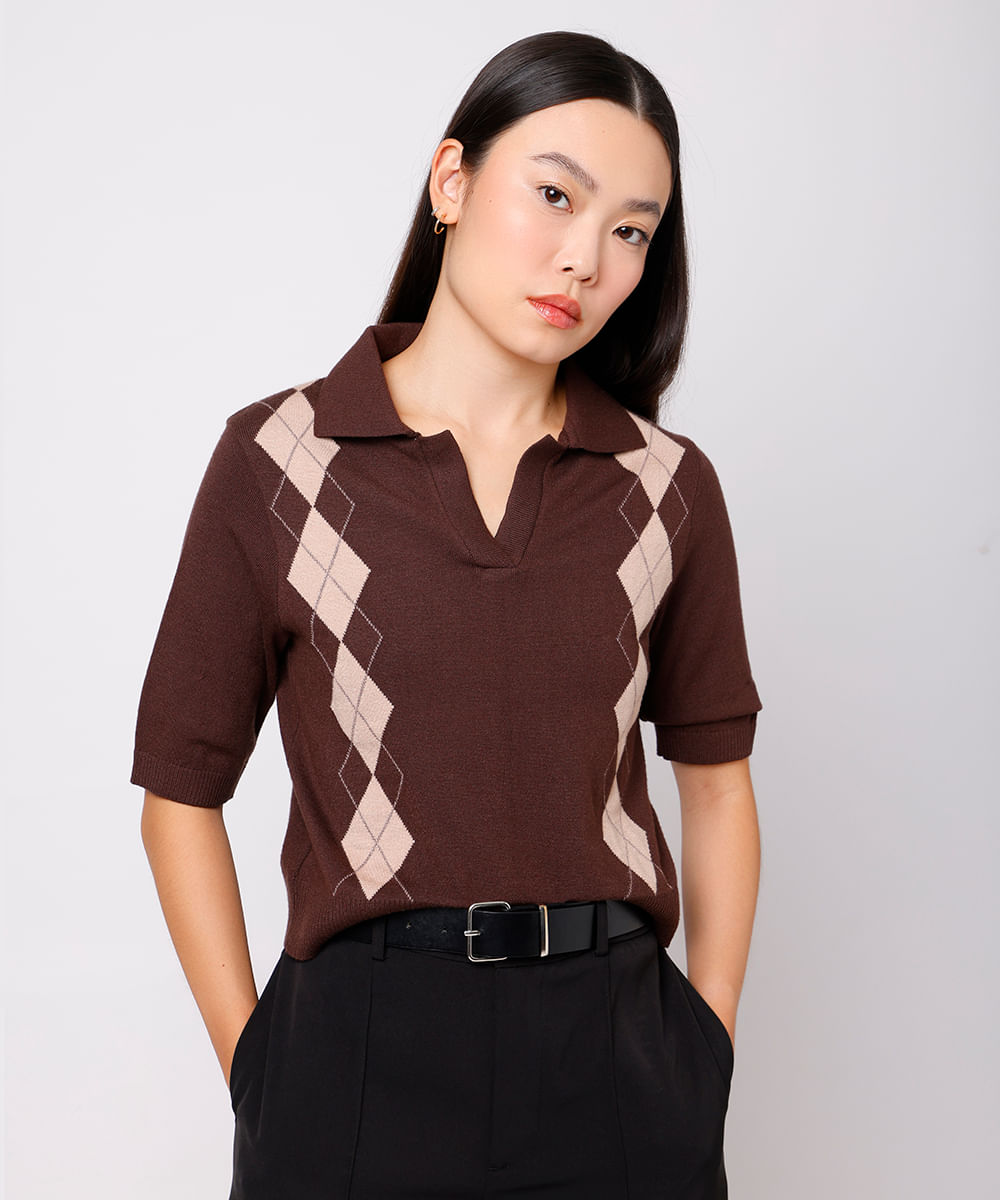 polo feminina de tricot xadrez argyle mindset marrom