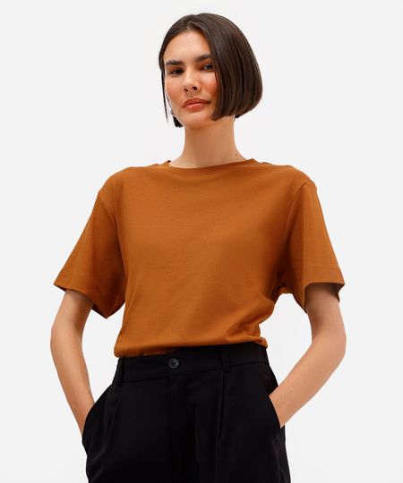 camiseta feminina de algodão peruano básica marrom M