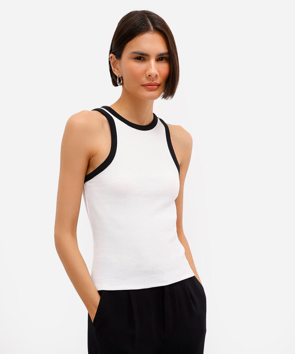 regata de algodão bicolor decote redondo - off white