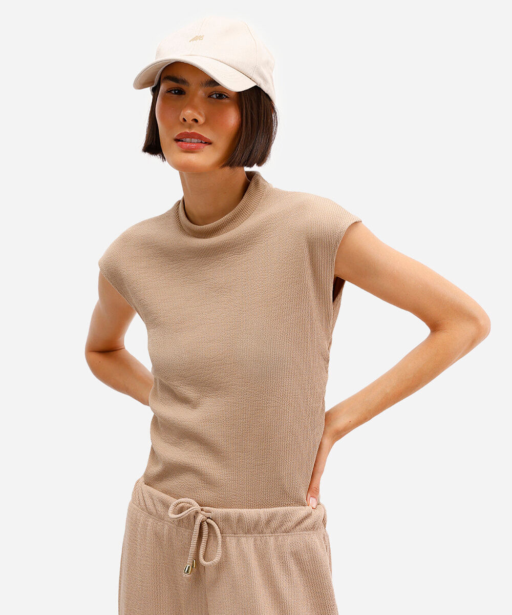 blusa texturizada manga japonesa - bege