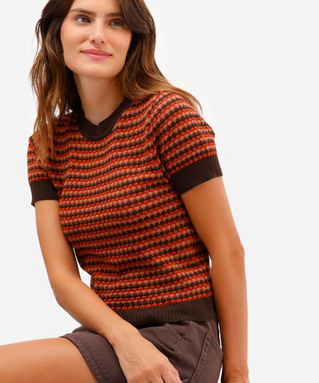 blusa feminina de tricot manga curta texturizada listrada marrom PP